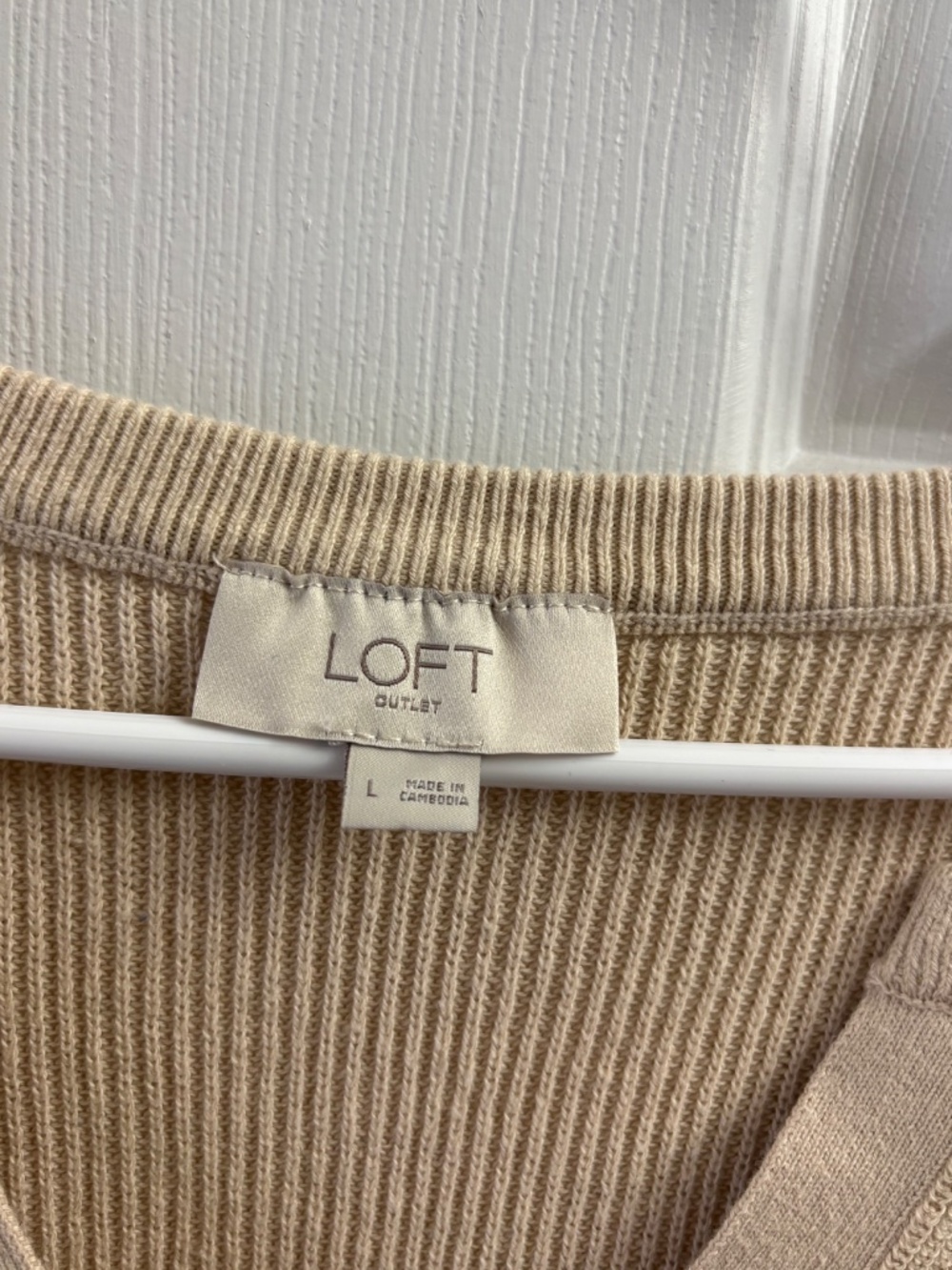 Women's Loft Tan V-Neck Long Sleeve Sweater - Picture 6 of 6
